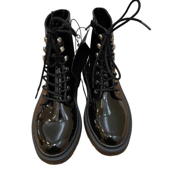 Forever 21 Faux Patent Leather Combat Boots Black Size 5.5 - Picture 3 of 9